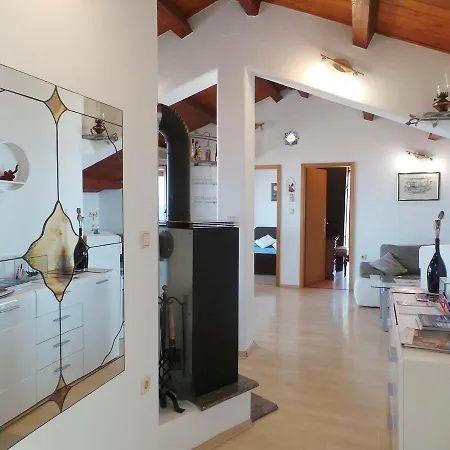 Apartment In 34848